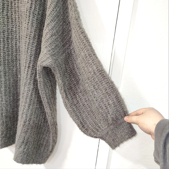 Urban Outfitters Gemini Turtleneck Tunic Sweater in Grey - Picture 4 of 10